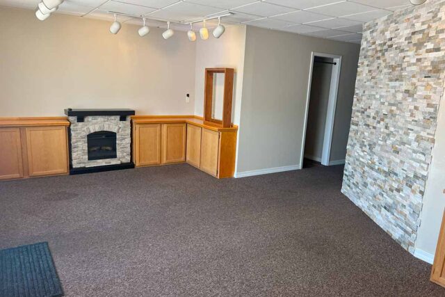 Eastgate 4052B Front Entrance Area 2